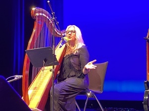 Die Harfen-Fee vom See "Claudia Pohel"