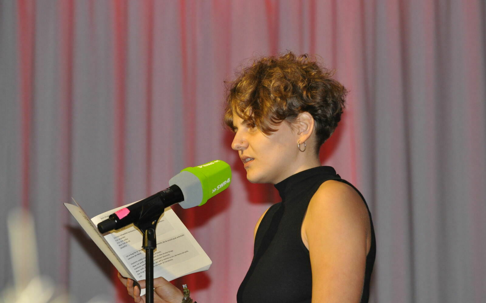 Die Gewinnerin des ersten alemannischen PoetrySlam "Ingrid Ruesch" 