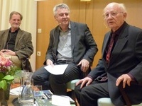 (von links) Manfred Bosch, Moderator Siegmund Kopitzki, Bruno Epple